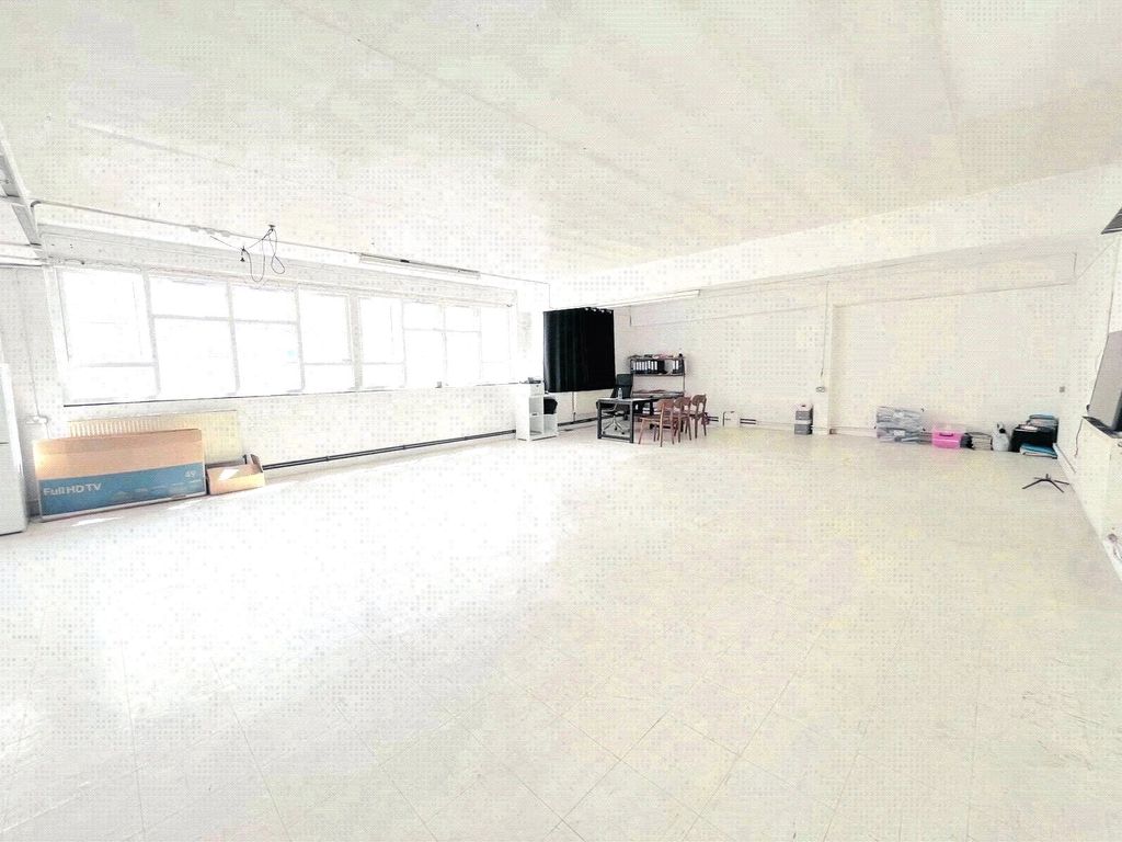 Property photo 3 of 5 Picture No. 03