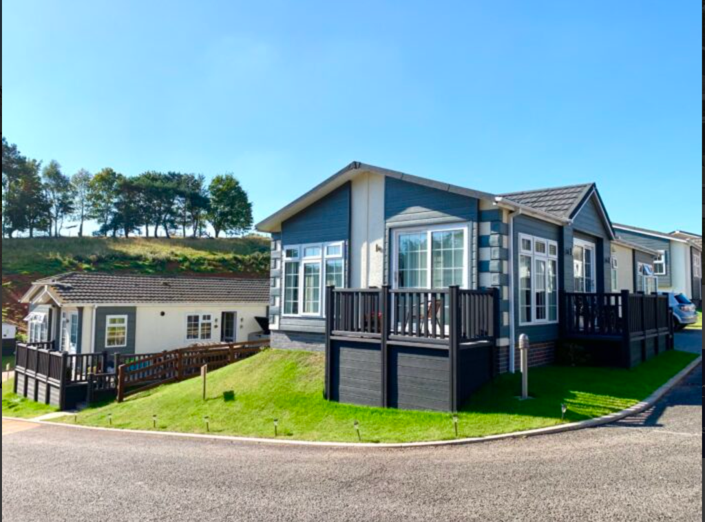 Property photo 2 of 47