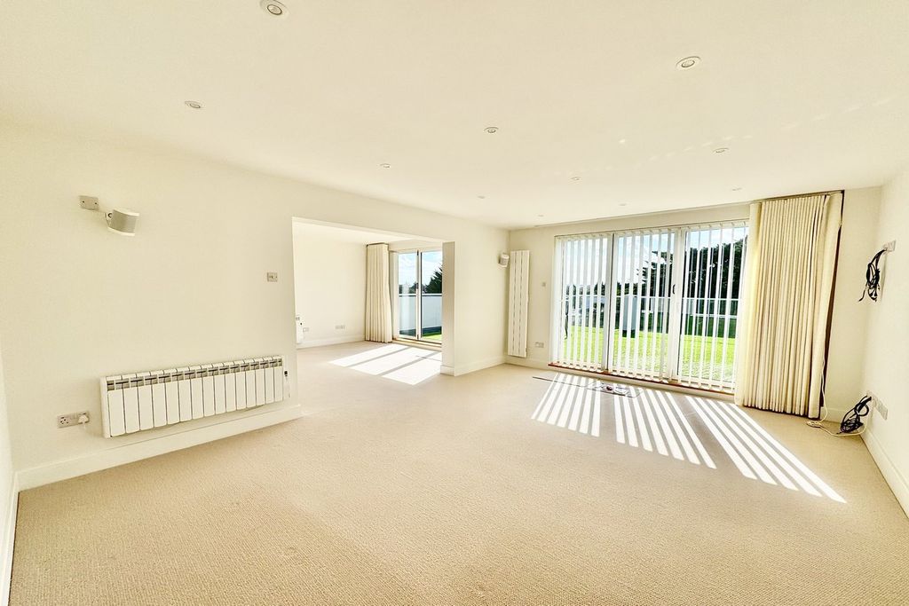 Additional image 7 of 4 bed flat for saleWestern Road, Branksome Park, Poole BH13