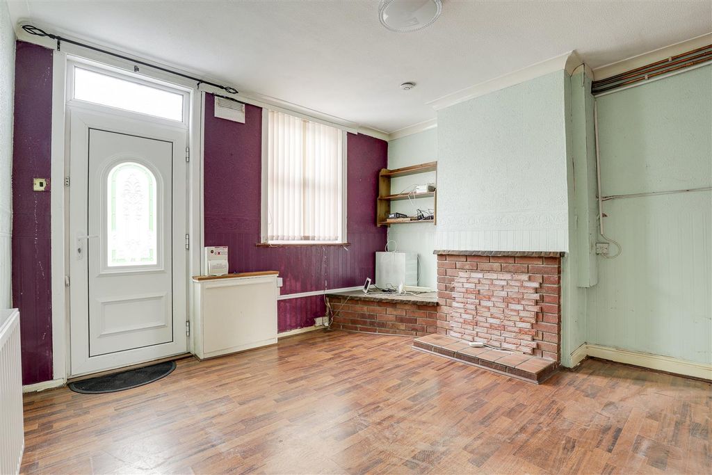 Property photo 2 of 10 01.Jpg