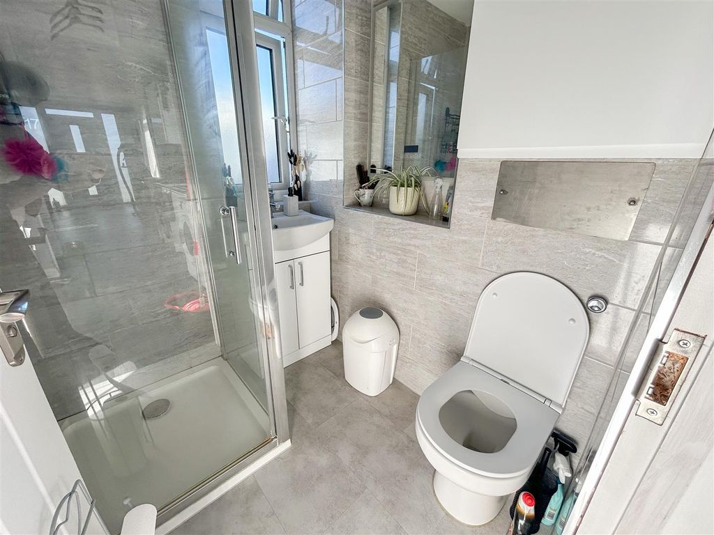 Property photo 3 of 12 Shower Room