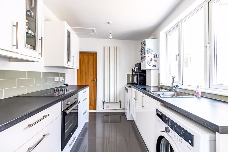 Property photo 3 of 16 .