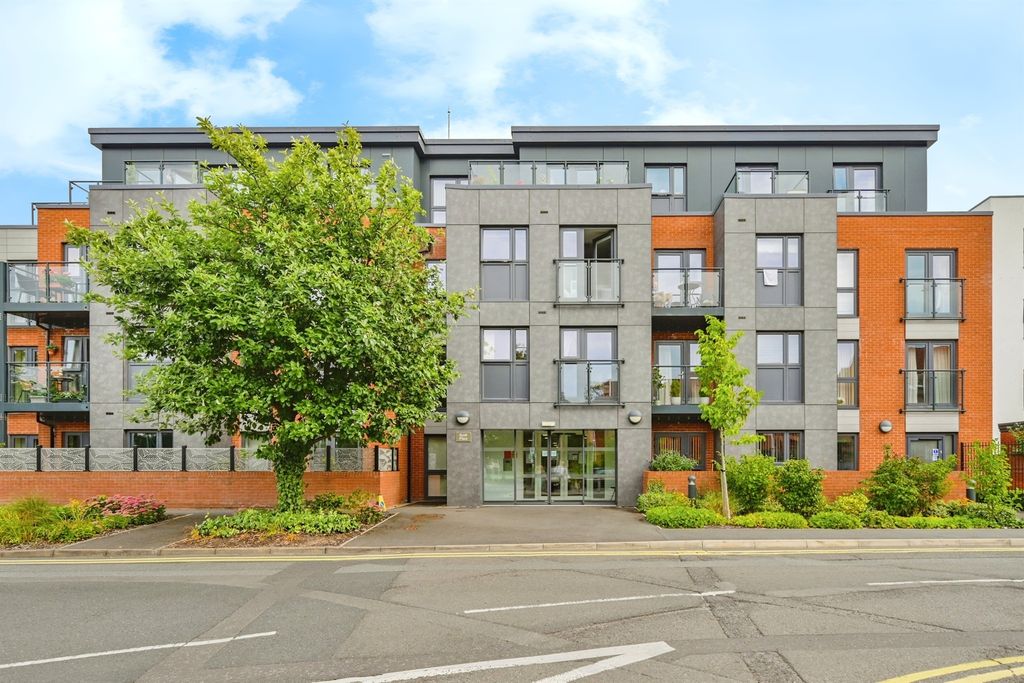 Property photo 1 of 17