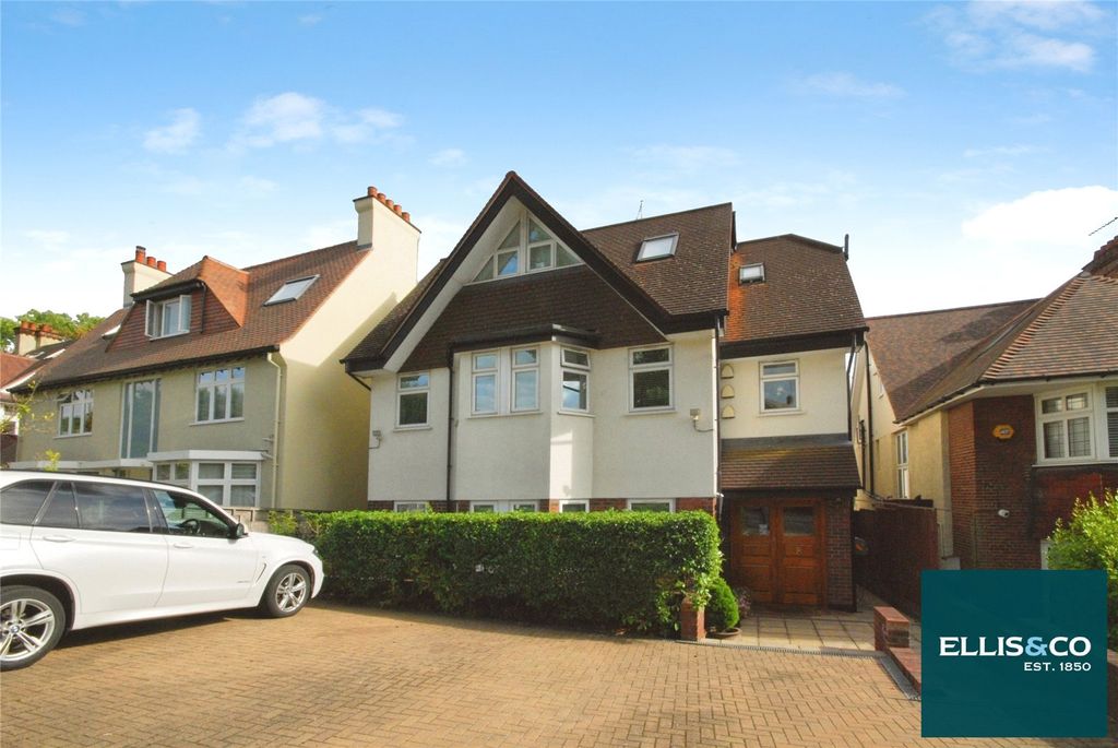Property photo 3 of 15 Picture No. 24