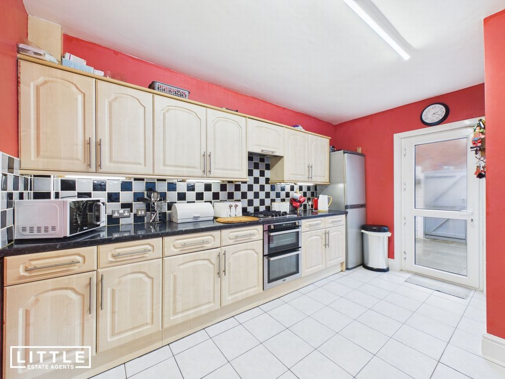 Property photo 3 of 23 Photo 18