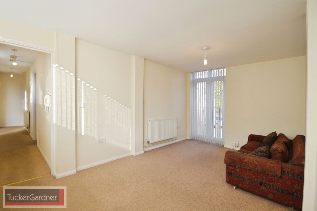 Property photo 2 of 6