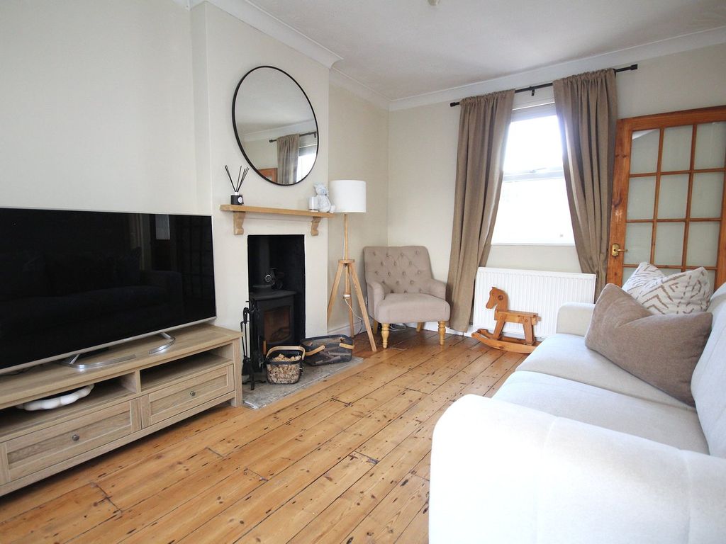 Property photo 3 of 27