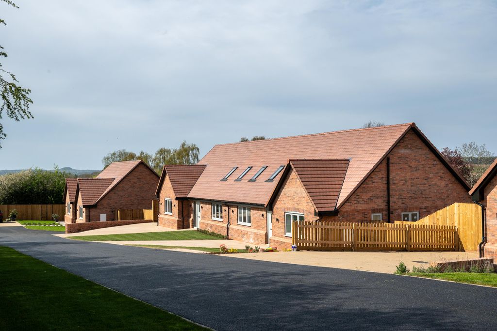 Property photo 1 of 21 Image