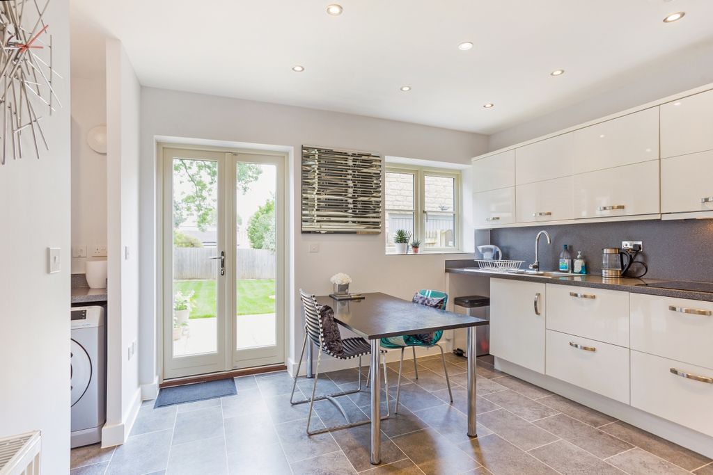 Property photo 2 of 15 6 Jacobs Piece 32...