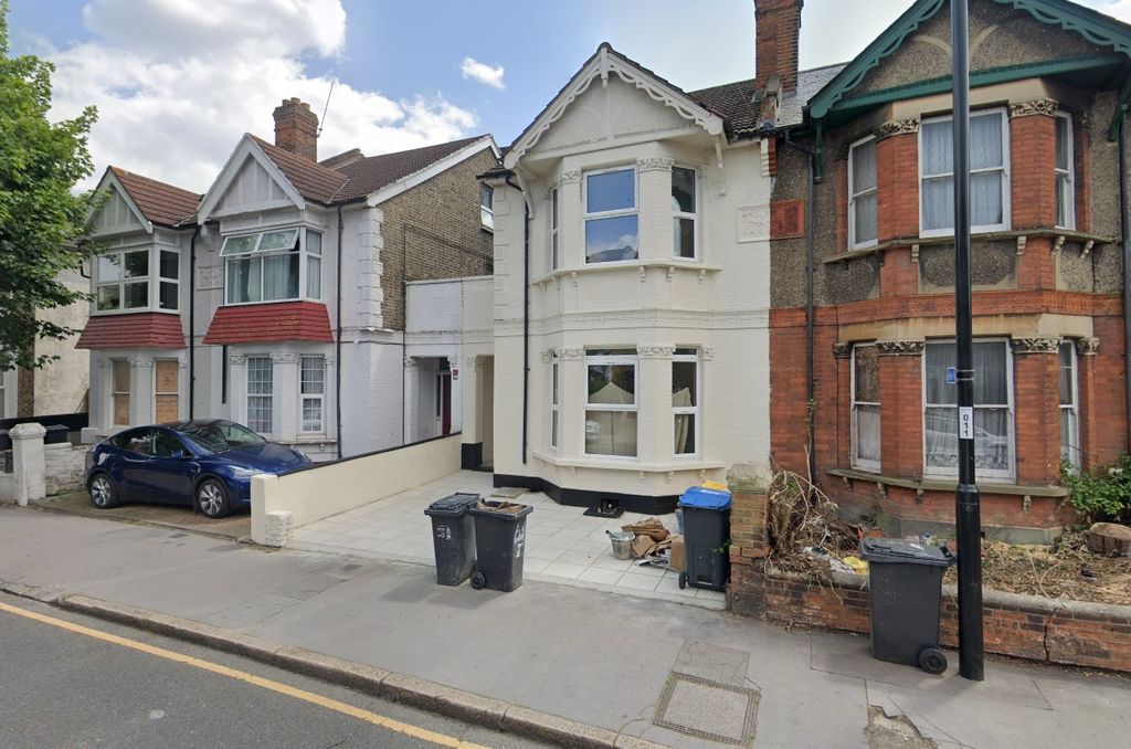 Property photo 1 of 5 External