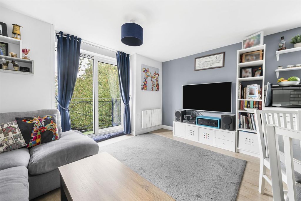 Property photo 3 of 12 25_65173.Jpg