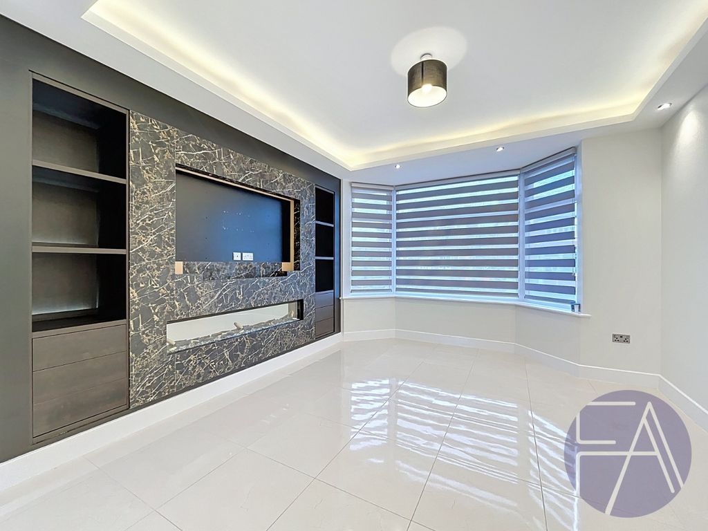 Property photo 3 of 32 4396744