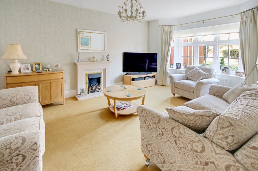 Property photo 2 of 24