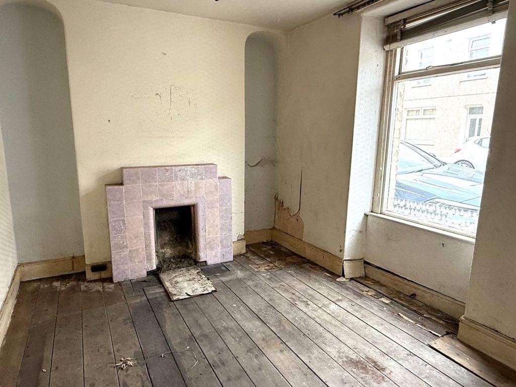 Property photo 3 of 7 Not Specified