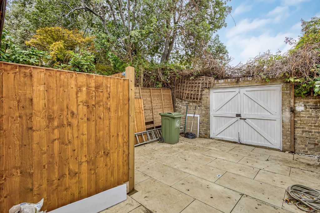 Property photo 2 of 13 Picture No. 06