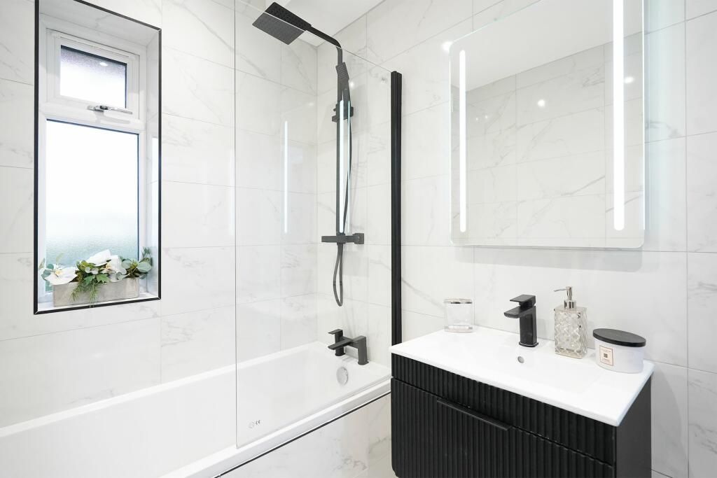 Property photo 2 of 20 Property