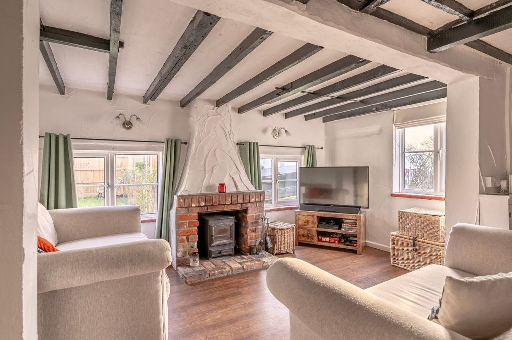 Property photo 2 of 20