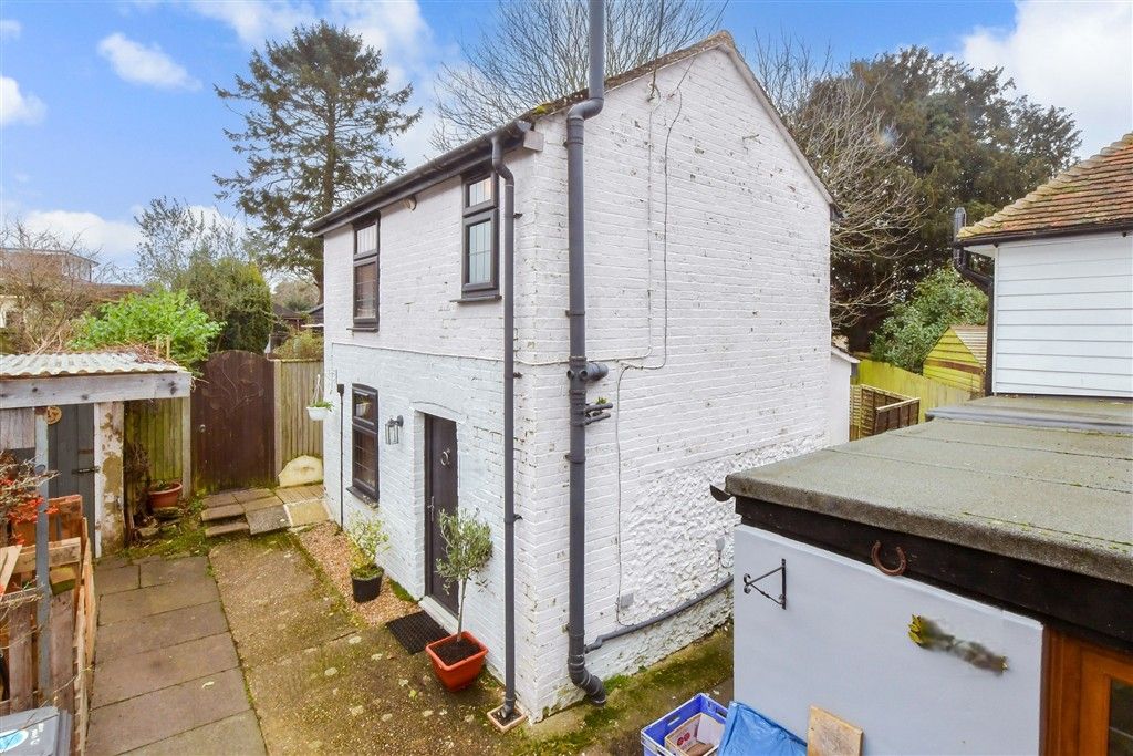 Property photo 2 of 10 External Front Web....