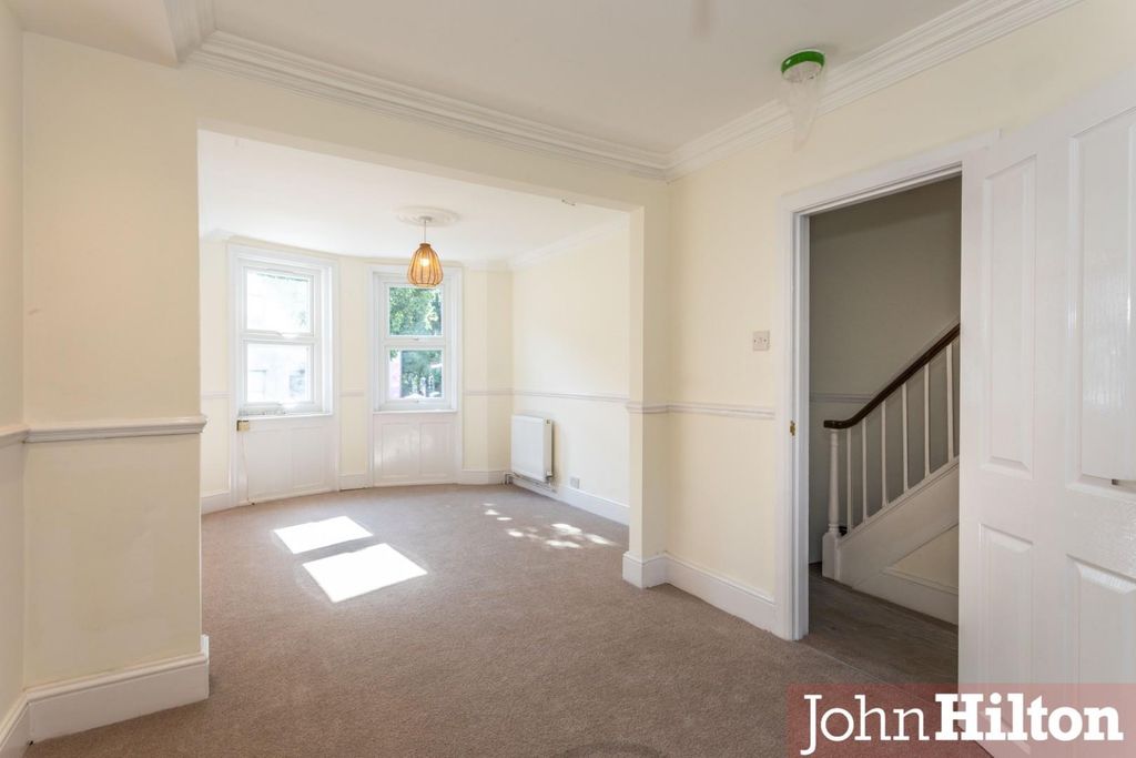 Property photo 2 of 14 Surrey Street-18.Jpg