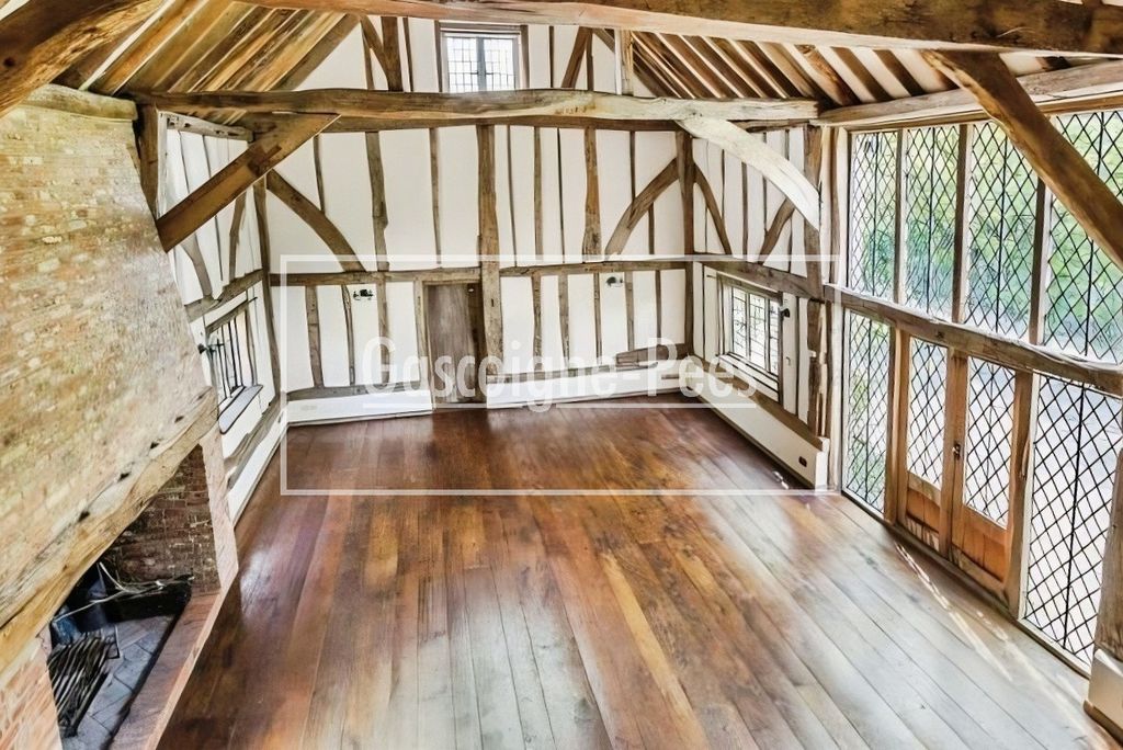 Property photo 2 of 19