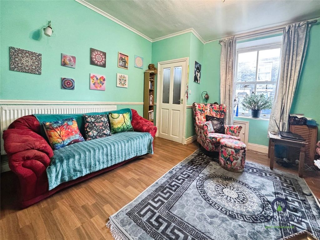 Property photo 2 of 10 Picture No. 12