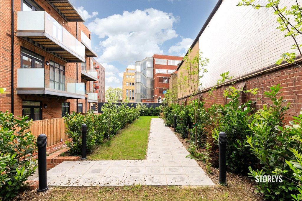 Property photo 3 of 18