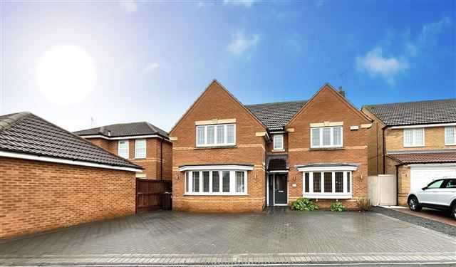 Property photo 1 of 21 Front