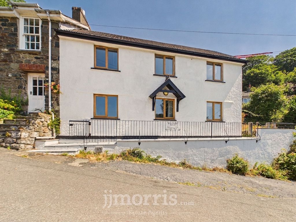 Property photo 1 of 28