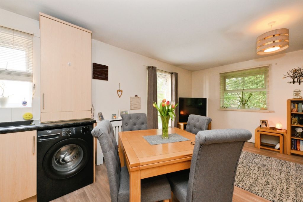 Property photo 3 of 16