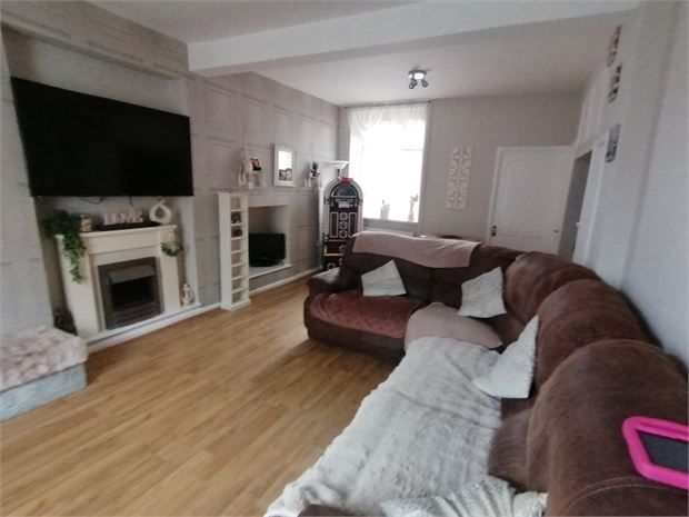 Property photo 2 of 10 Lounge