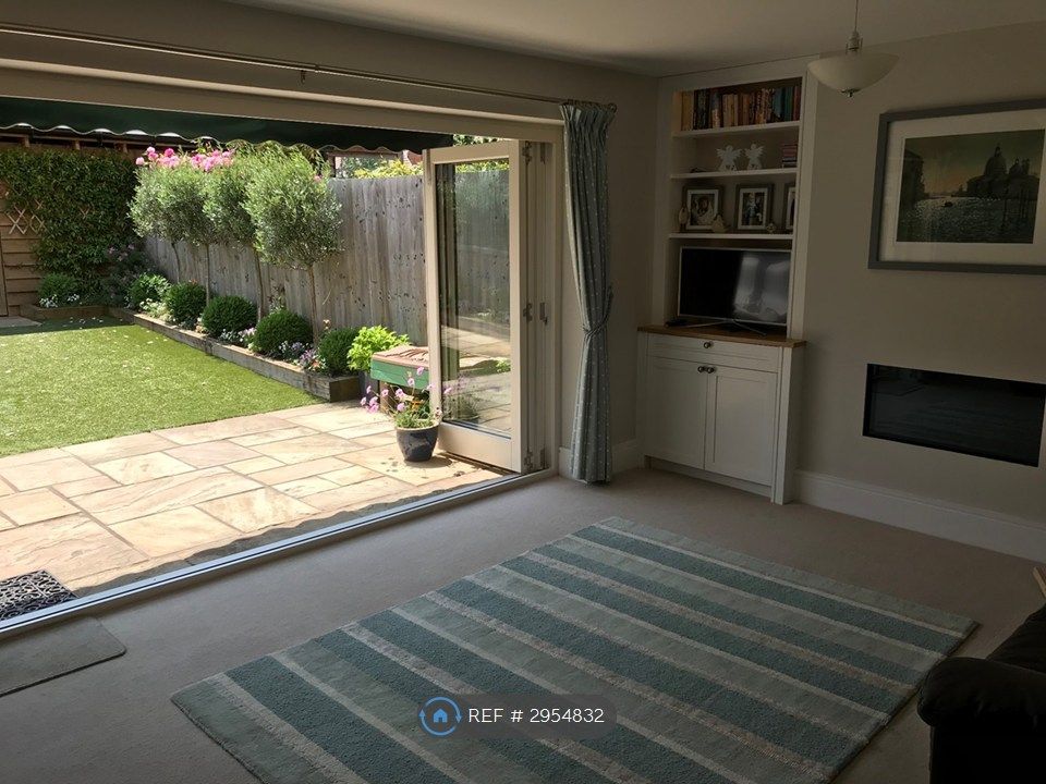 Property photo 2 of 14