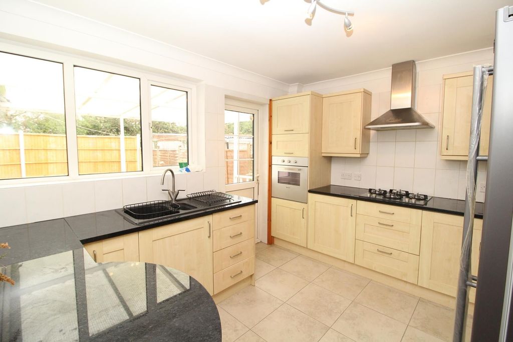 Property photo 3 of 13 Kitchen