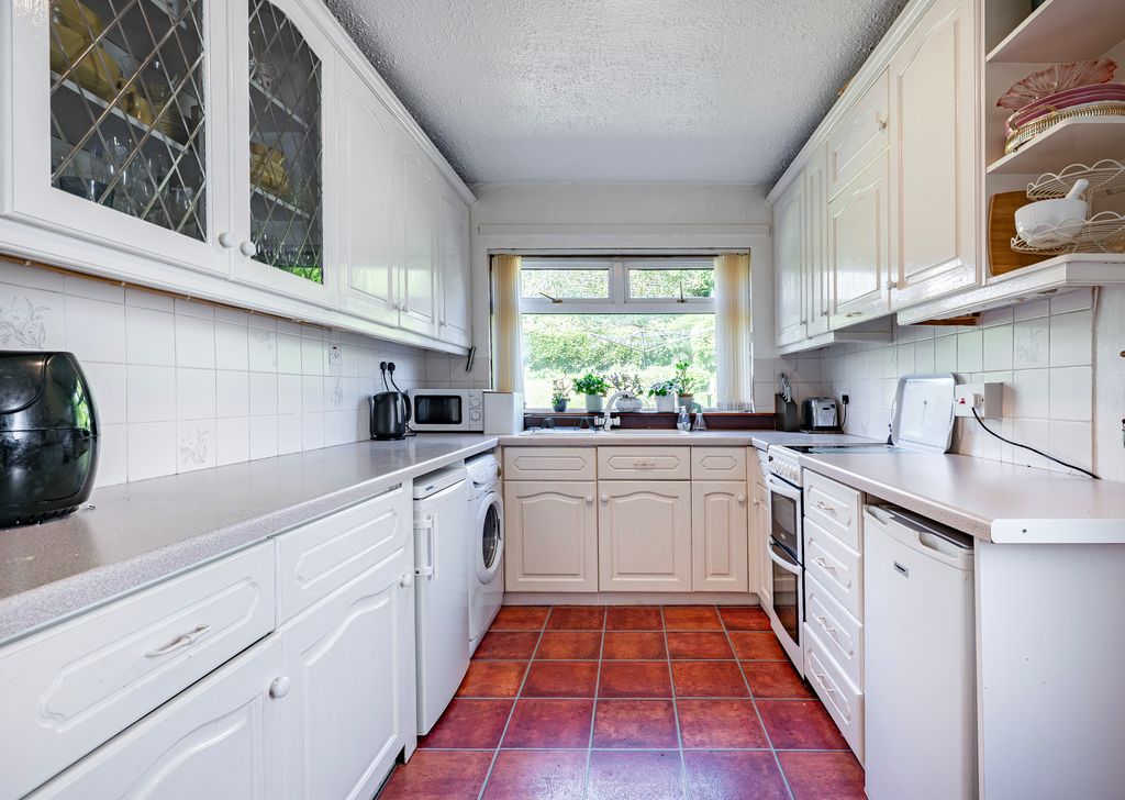 Property photo 3 of 41