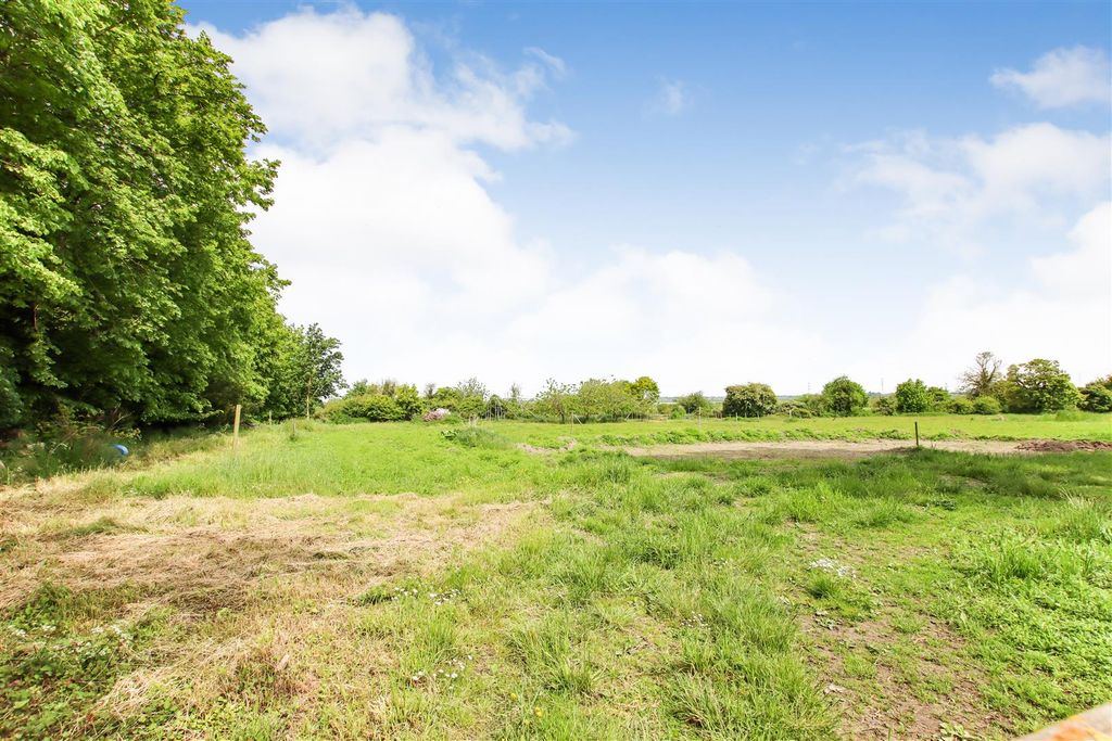 Property photo 2 of 6 Img_1216.Jpg