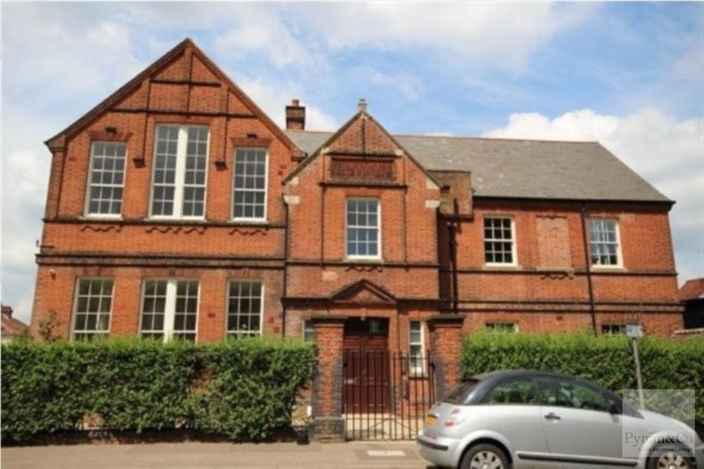 Property photo 1 of 3