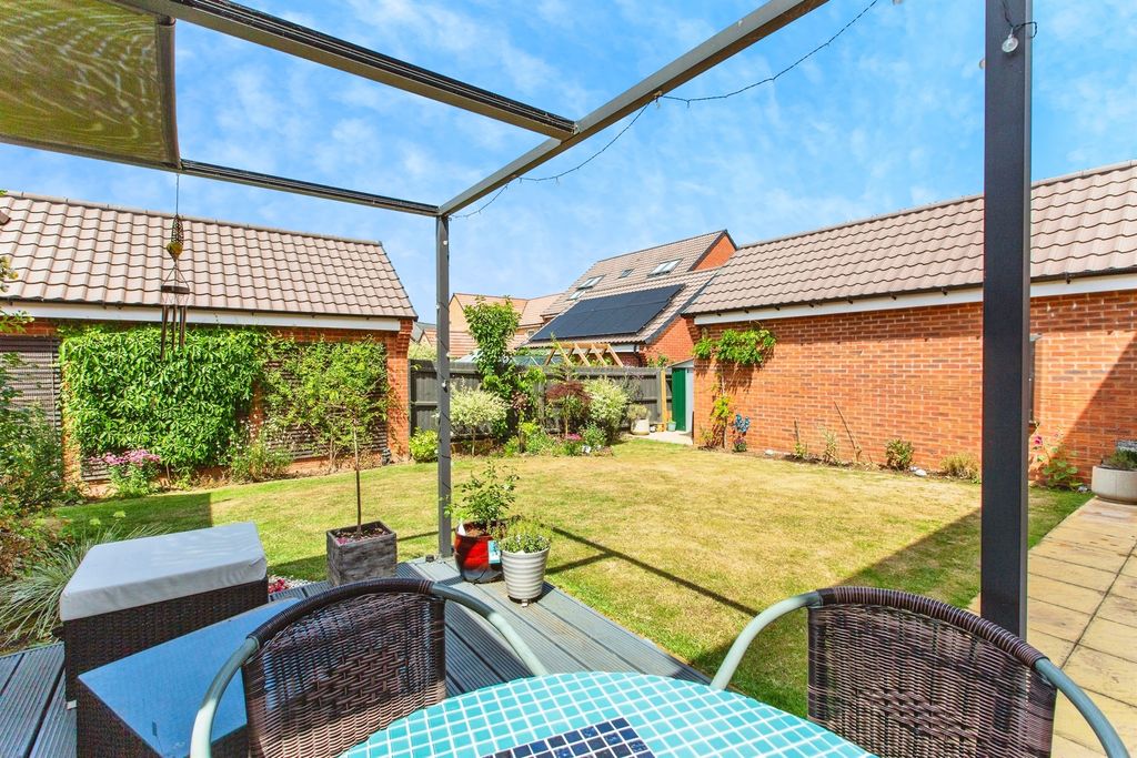 Property photo 2 of 17