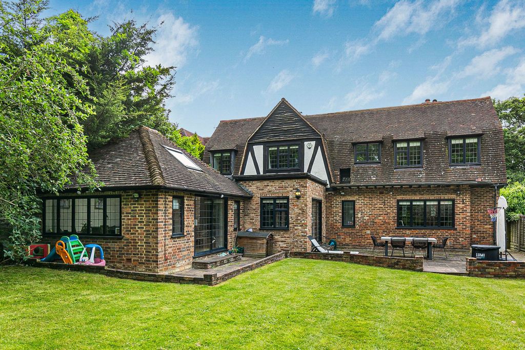 Property photo 1 of 23 Photograph 14