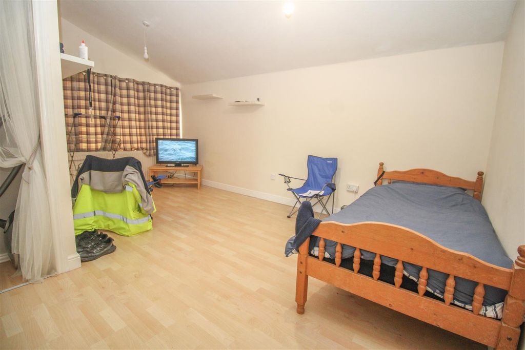 Property photo 2 of 7 Img_9635.Jpg