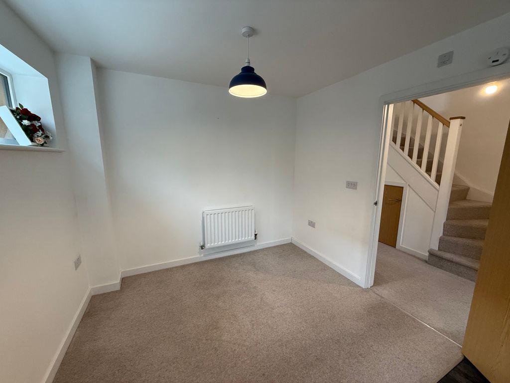 Property photo 3 of 14 Bedroom 1