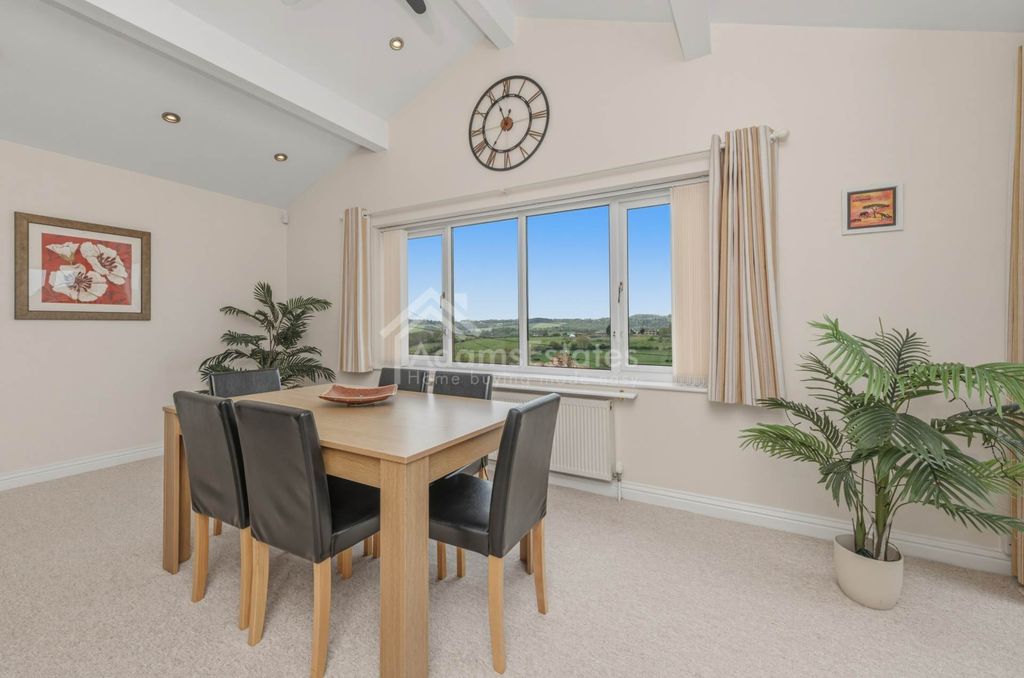 Additional image 10 of 4 bed detached house for saleBriestfield Road, Dewsbury WF12