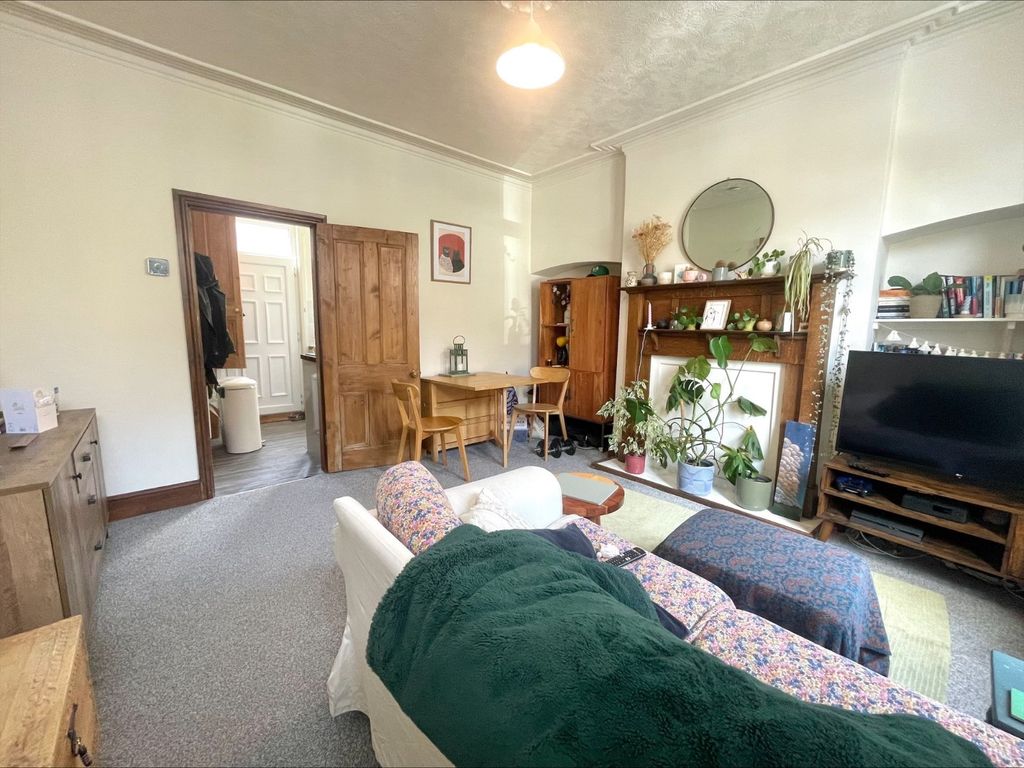 Property photo 3 of 19 Picture No. 17