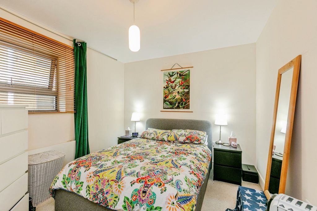 Property photo 3 of 6