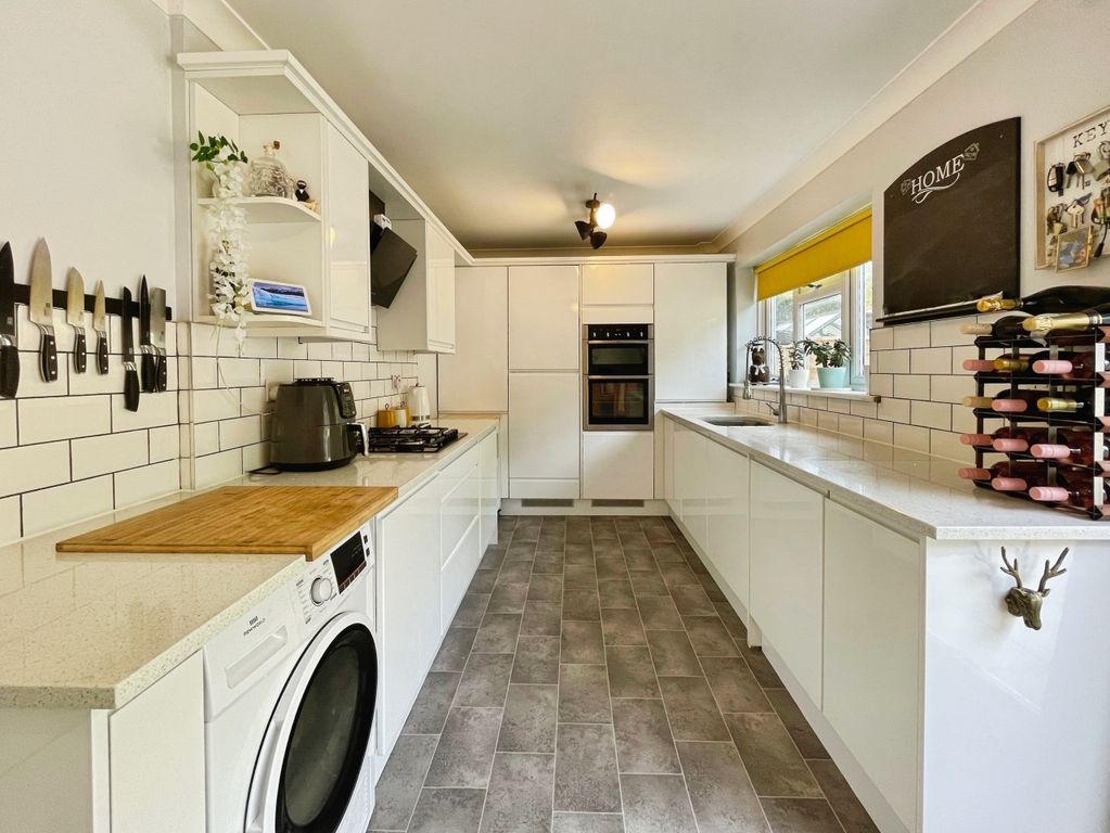 Property photo 3 of 24 Kitchen/Diner
