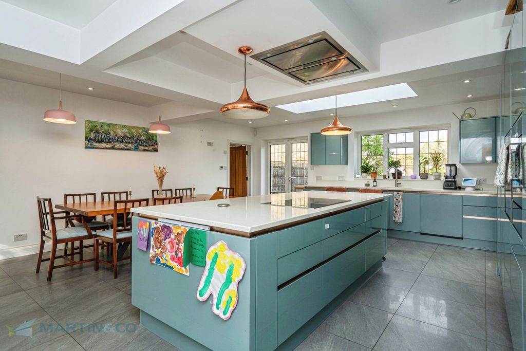 Property photo 2 of 21 Kitchen 2