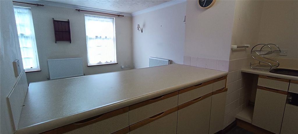 Property photo 3 of 15 Picture No. 06