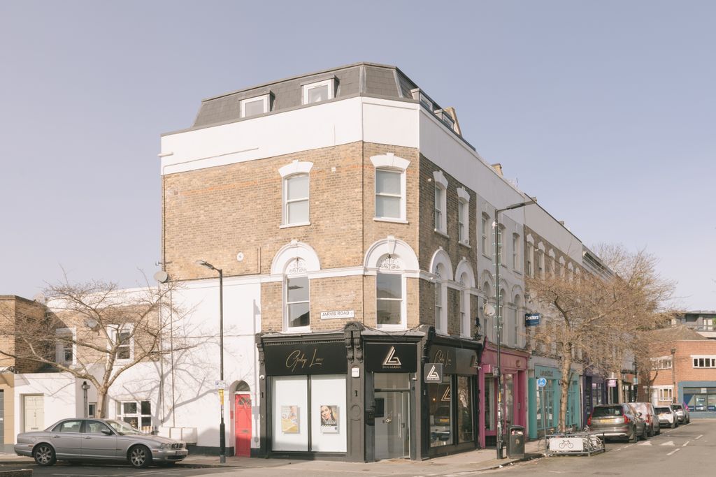 Property photo 1 of 14