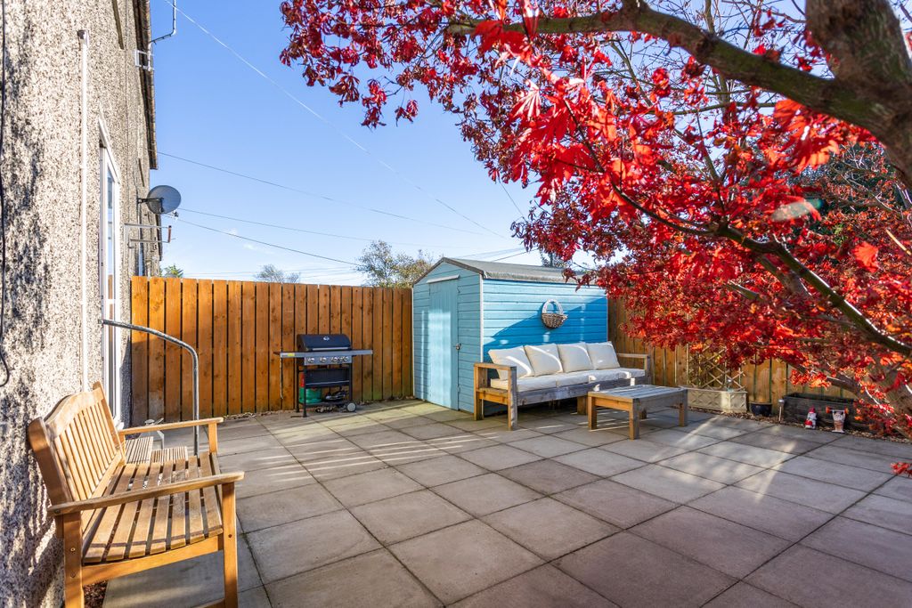 Property photo 3 of 12 Rear Private Garden