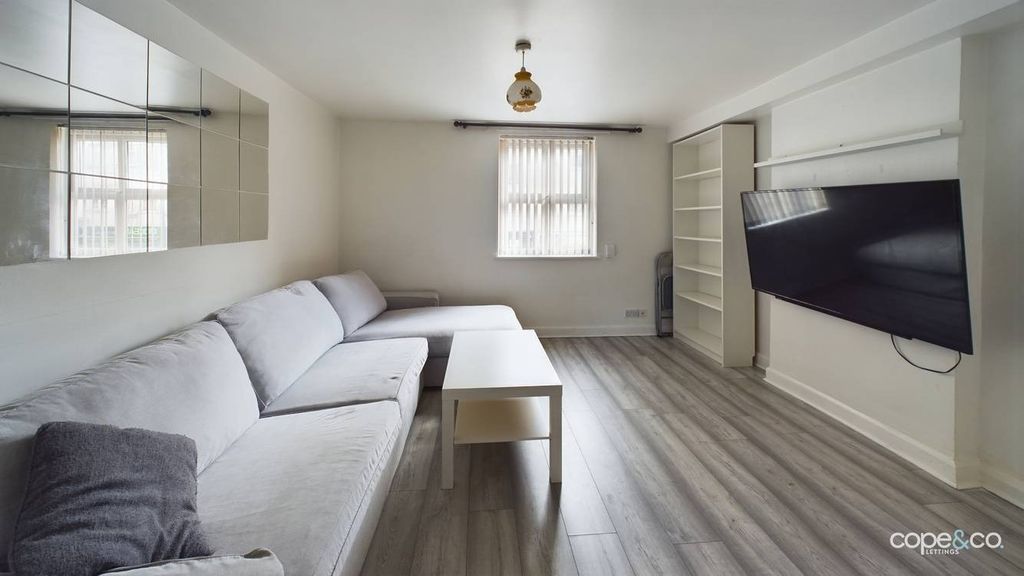 Property photo 3 of 7 2726547