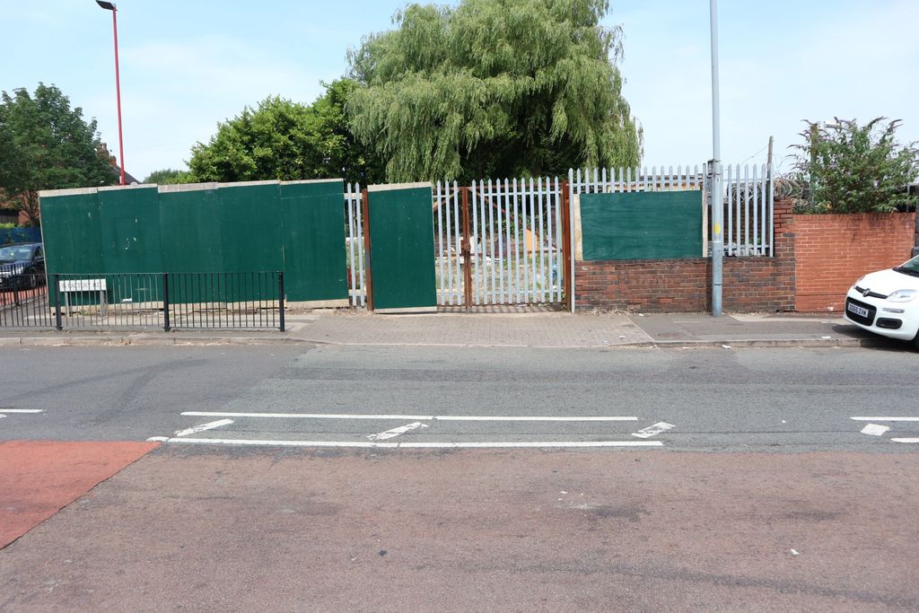 Property photo 3 of 4