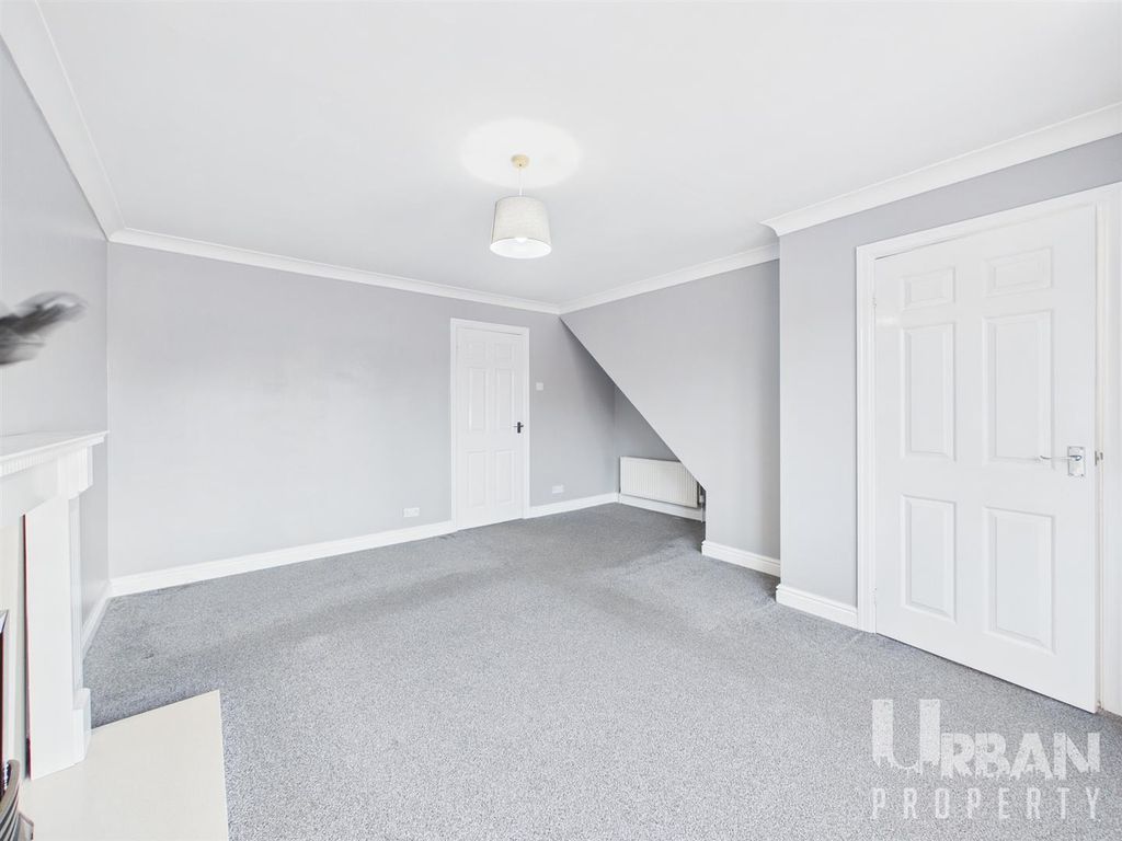 Property photo 2 of 10 Cam03038G0-Pr0229-Still008.Jpg